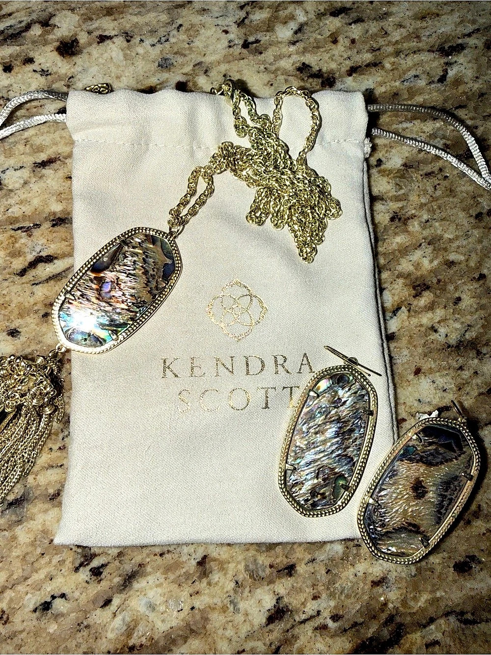 Kendra Scott Elisa Pendant Necklace and Elle Drop Earrings Set